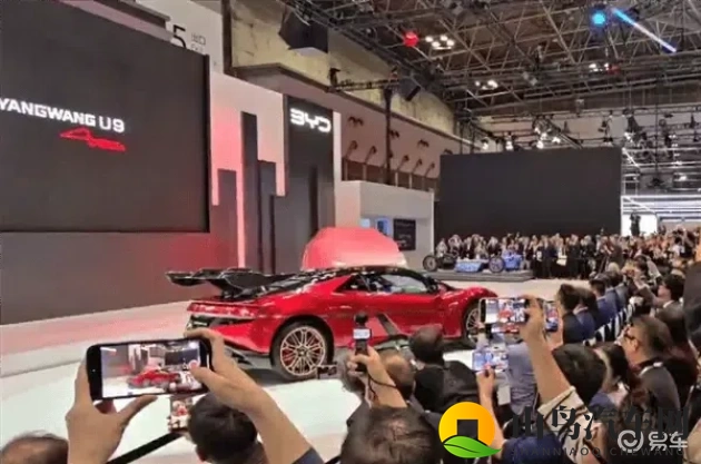 反差婊黑料：揭露惊人真相，网传人物反差形象大揭秘-1