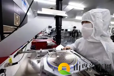 欧洲车企要找安世赔数十亿，闻泰科技一点不亏，稀土就自己的底气-1