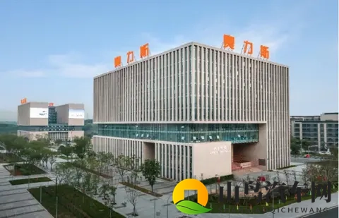 赛力斯港股上市首日破发，问界已经跌落神坛？-2