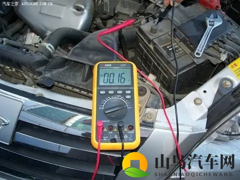 车子长时间不开如何避免电瓶亏电？记住这2个方法，电瓶多用几年-2