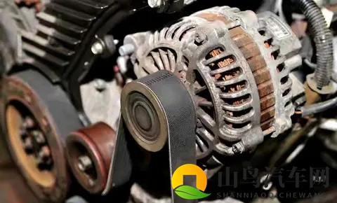 汽车原地怠速能给电瓶充电吗？答案的门道都在这！-2