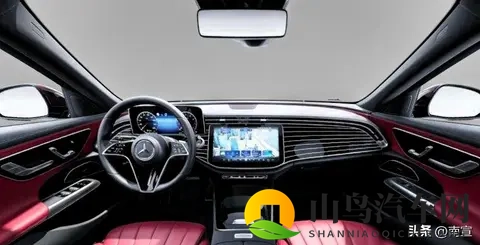 奔驰E级新车型上市,价格没涨配置却缩水,用户真能买账?-2