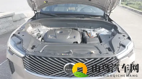 试沃尔沃XC90 T8: 65万买全进口豪华旗舰SUV,高净值家庭用车优选-2