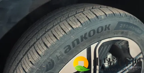 岚图知音换胎实测：韩泰达奈普 HPX-2