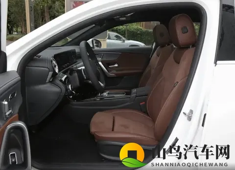 奔驰A级选购指南！请放弃25万的A180L丐版，多花244万上A200L吧-3