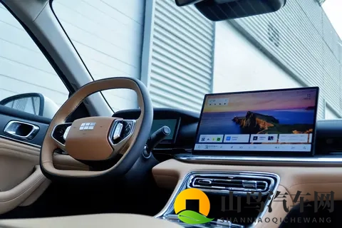 年轻人选车的版本答案?吉利银河星耀6的真实感受!-3