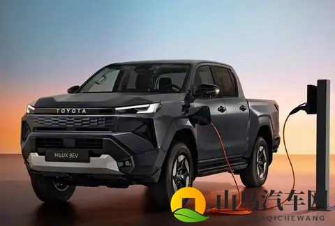 丰田全新HiLux震撼亮相：双动力版本引领市场新风向-2