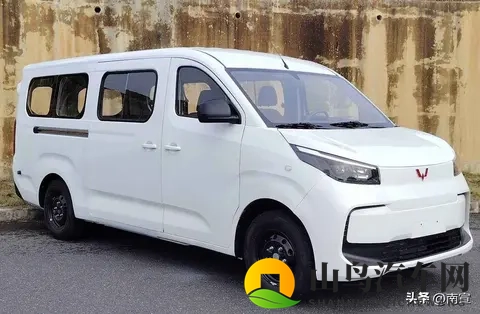 五菱扬光Pro亮相,设计反常却实用,城市生活新解法-2