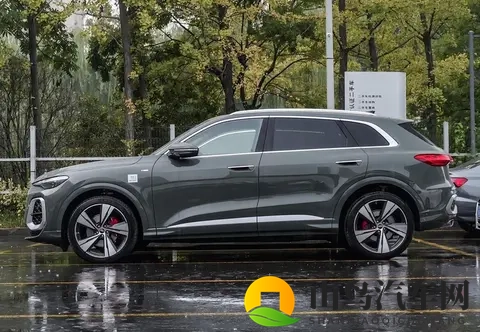 奥迪Q5L这次改得不得了，华为智驾和灯厂新把戏都来了-1