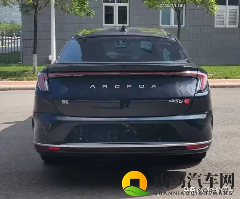 新款极狐阿尔法S6亮相工信部，前驱版峰值功率提升至221千瓦-1