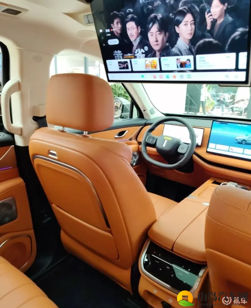 蓝山性价比PK领克900，选谁更划算-1