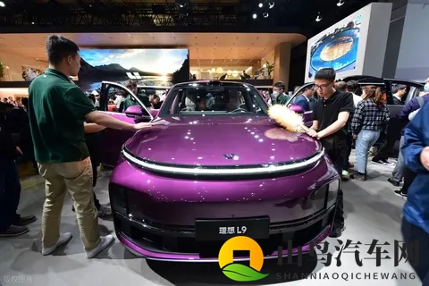 理想 10 月交付 318 万暴跌 38%！累计 146 万背后，纯电救场能否翻盘？-1