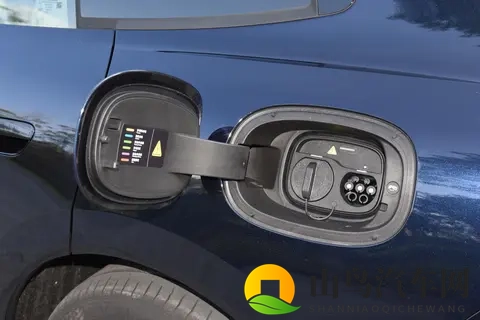 特斯拉Model 3降价,26万能捡漏吗-1