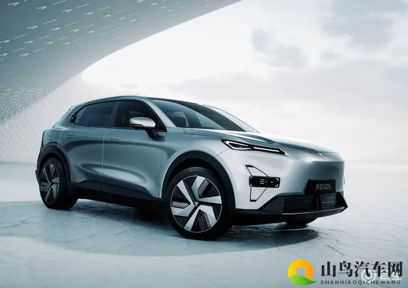 11.99万入场券，深蓝S05的“良心”与“野望”-1