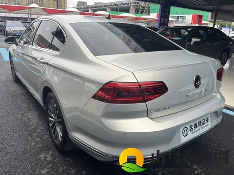 2020款迈腾，45万公里一手车，12万多拿下代步香不香？-3