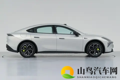 标配激光雷达!深蓝L06 156英寸旋转屏+180km纯电续航-2