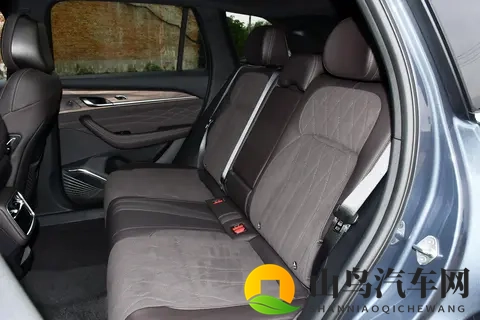 星越L：燃油SUV卖不动？不存在的！凭实力赢得85万车主青睐-2