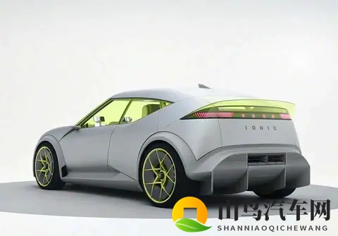 将于2026年发布 现代IONIQ 3量产版谍照曝光-3