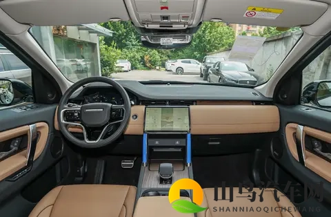 路虎发现2025款：经典越野在城市里活得滋润了-1