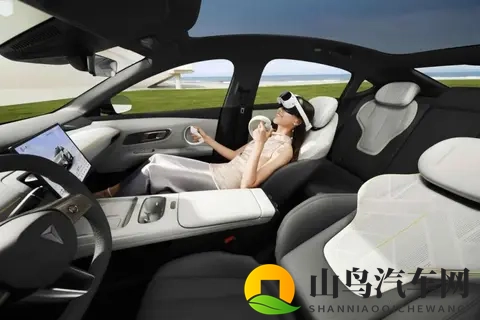 1399万起,后驱小钢炮预售,入门即超值,还有黑科技悬架免费送-2