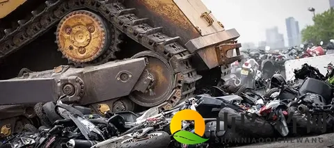 摩托车13年报废，2025年能取消吗？多地试点松动，变革信号已明确-1