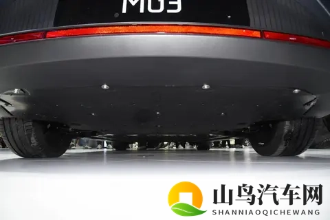 13万级电轿二选一！小鹏MONA M03 VS 长安启源A06，选谁划算？-1