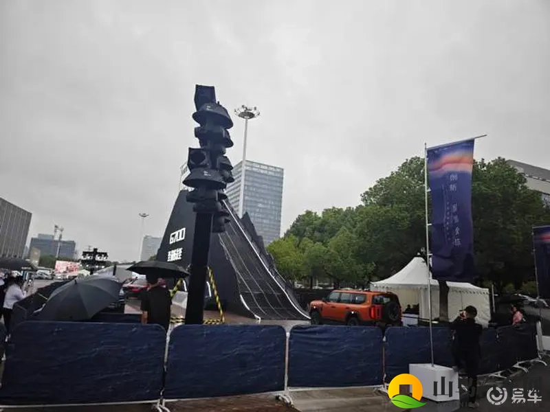 一觉醒来，又有一款六座SUV要上市了-1