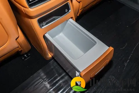 限时1599万起售，东风奕派2026款eπ008五座版上市，值得一看-2