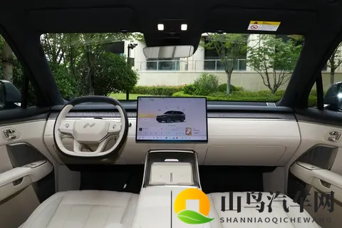 家庭 SUV 怎么选？对比大五座、大三排，乐道 L90 成绕不开的选择​-2