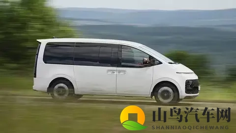 侯明昊代言欧拉5，预售价1098万起，酷炫来袭-1