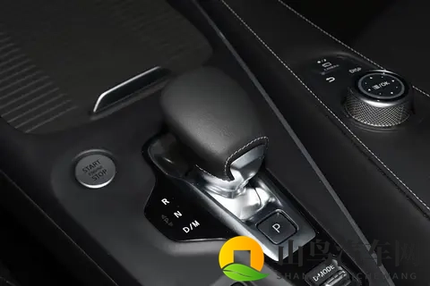 新款英菲尼迪QX50实车来了！换悬浮式中控屏_现款3508万元起售-3