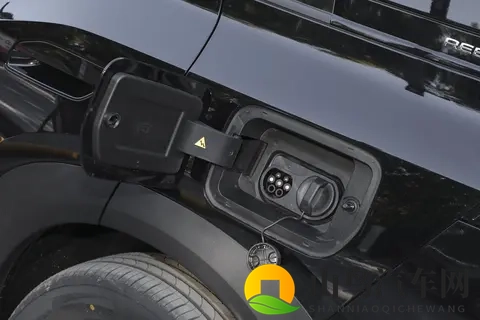 2025 年选家用 SUV 别慌！这台 “国民增程车” 把 3 大痛点全解决了-2