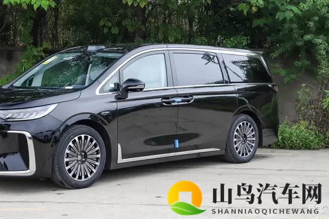 岚图第 30 万辆车下线东风汽车冲刺年度新能源 100 万销量目标IT之家-1