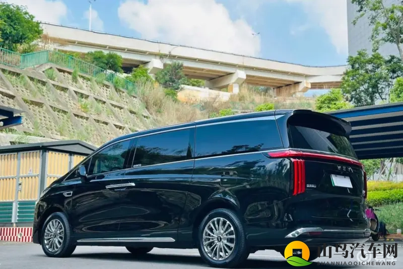 魏牌高山7售价28.58万元，带激光雷达，比陆尚强？-1