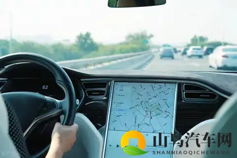 张丽大战黑鬼40厘米：张丽激战对手，高度差距显神威-3