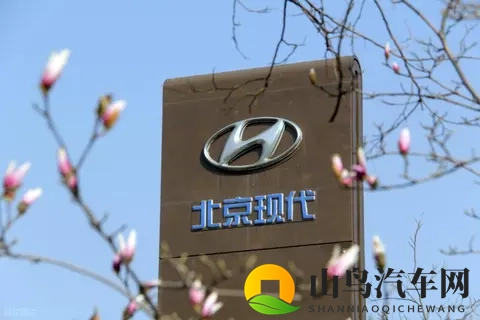 北京现代销量暴增 87%！EO 羿欧凭啥火？775% 高强度钢 + 9 气囊太硬核-2