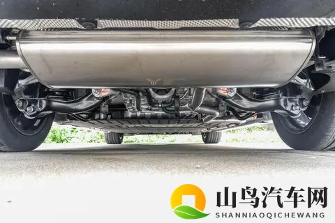 顶配4299万！26款岚图梦想家  540度全景影像标配，魔毯空悬是亮点-3