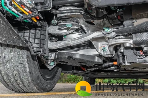 家庭出行的可靠伙伴：腾势N8L深度体验分享-1