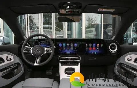 404黄色：独特色彩新潮流，汽车设计新突破-3