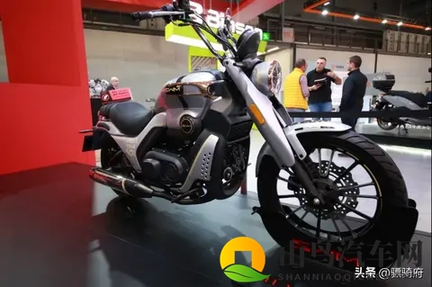 250双缸踏板车,还有自动挡巡航,米兰车展的鑫源大不一样-3