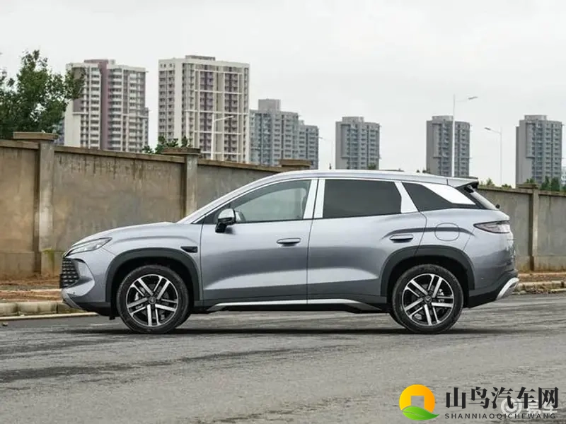 黑人巨大怪物吊：未来科技汽车，吊装神器引关注-1