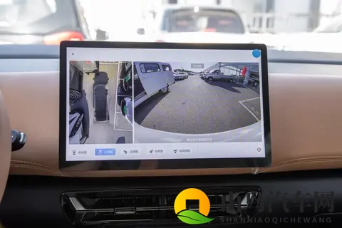 五菱星光 730 实测体验：10 万级家用 MPV 的实用之选-2