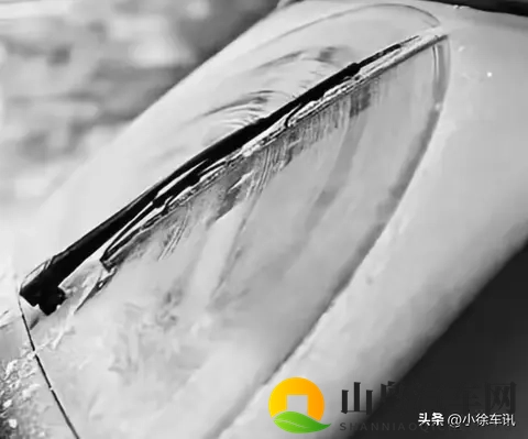 老司机私藏的冬季用车技巧，从启动到停车全攻略，新手必看！-2