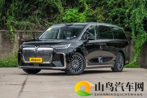 大7座MPV家用真香！鸿蒙智行加持，26款岚图梦想家真不错-1