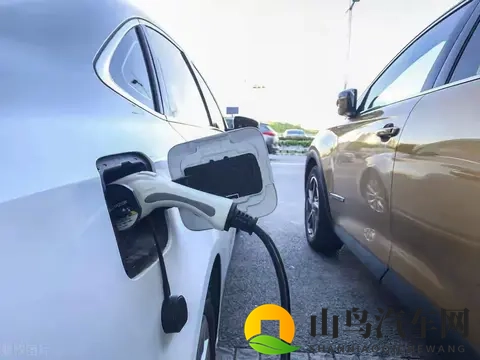 为何500公里的高速,600公里续航的电车不能一次性跑完?-2