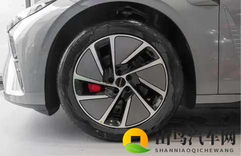 20 万 级纯电轿车选 购攻略：星途星纪元ES如何做到入门即满 配-3