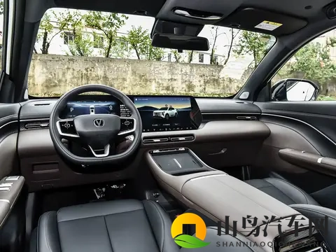 新款长安CS55 PLUS PHEV,新增天枢驾驶辅助视觉版,售价1129万元-2