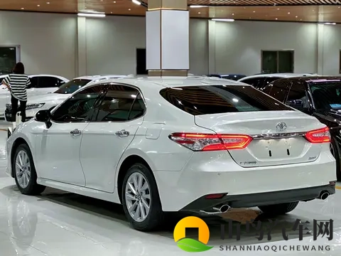 12万多拿下准新凯美瑞，一手车况，家用代步省心之选！-1