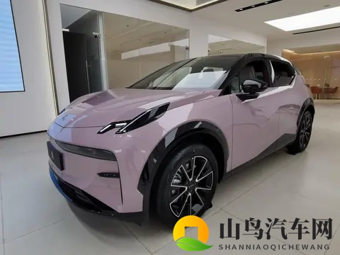 焕新极氪X到店,增新配色+一体式中岛,配496马力_续航530km-2