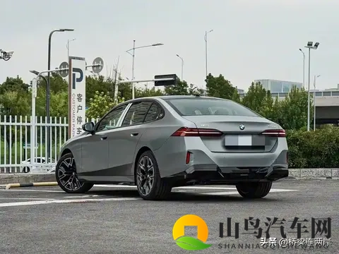 宝马5系跌至32万，抄底时机还是换代前夜？-3